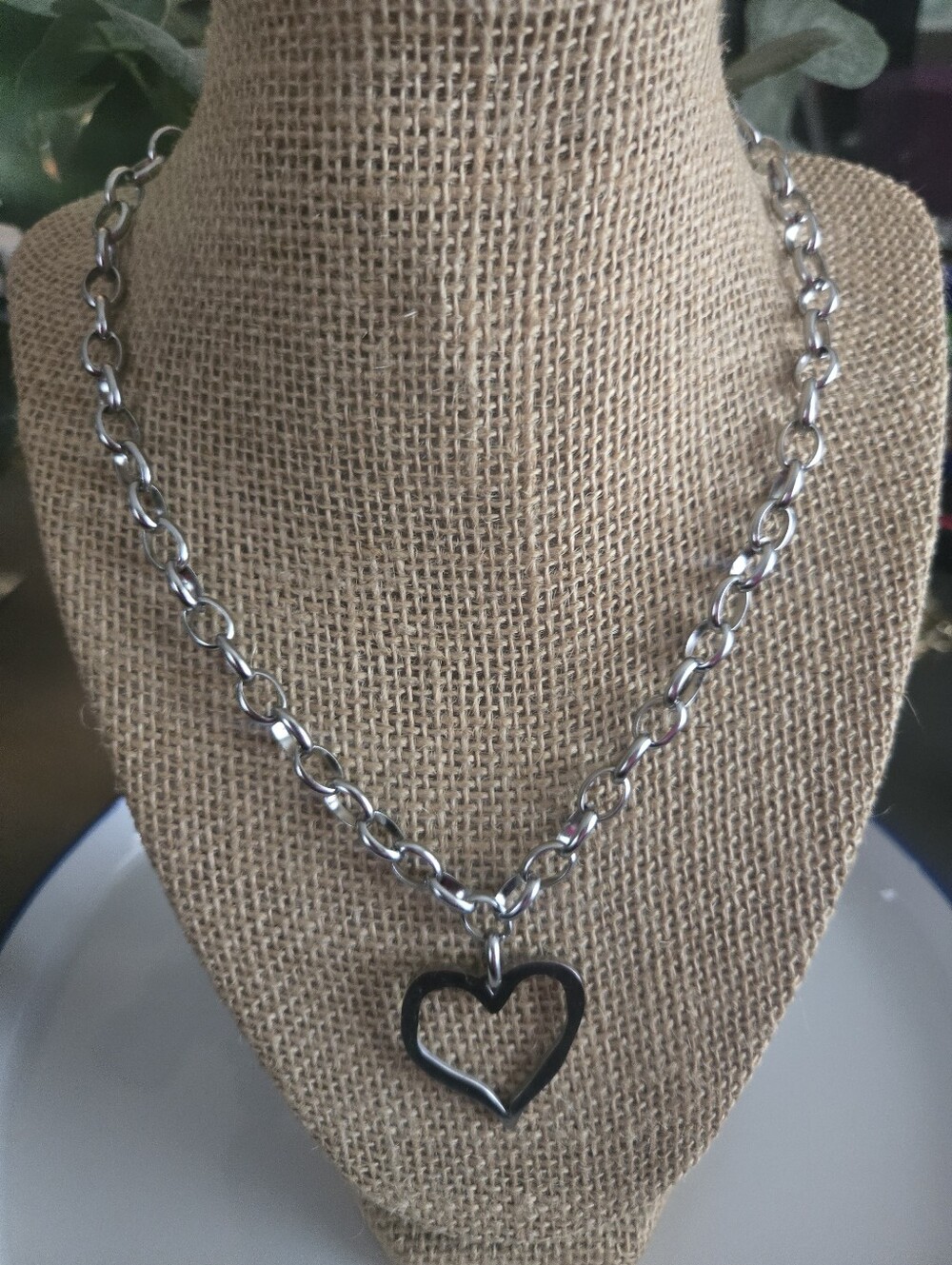 Silver Open Heart Pendant Necklace NWT Minimalist Chain Romantic Modern